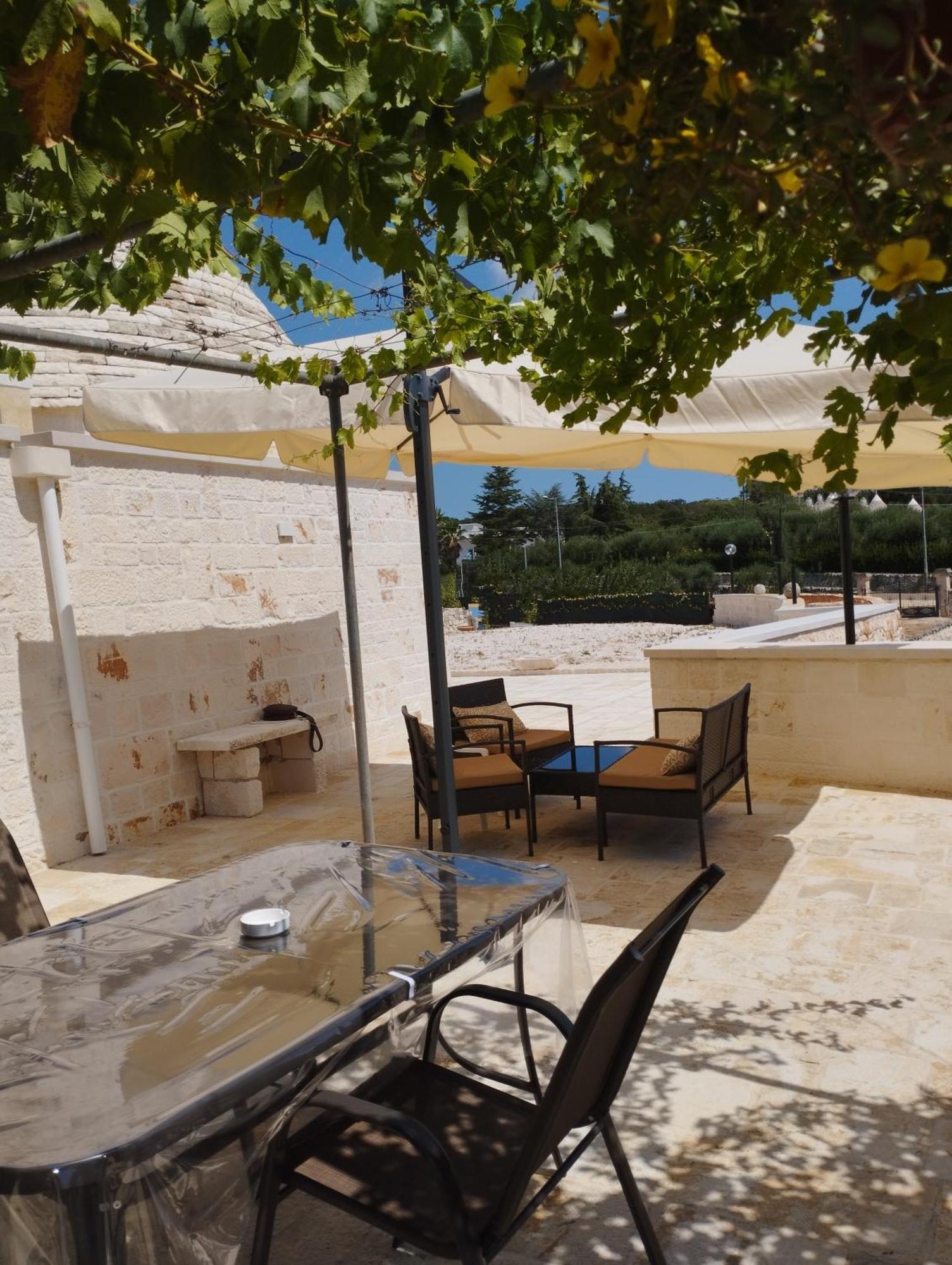 Trulli La Quercia Del Nonno Villa Locorotondo Luaran gambar